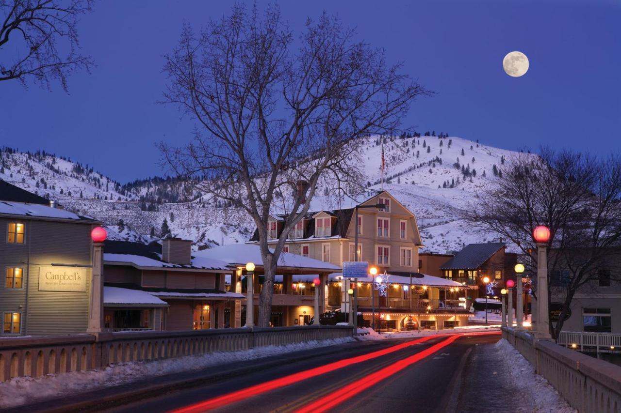 Campbell'S Resort On Lake Chelan Bagian luar foto